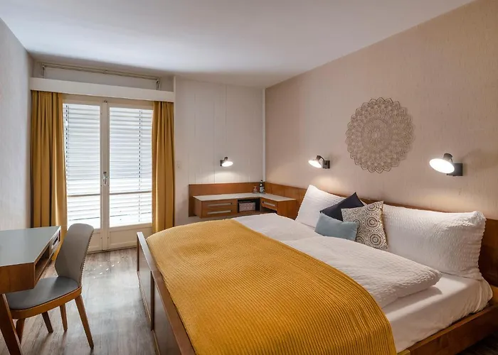 Hotel Historique Chez Elsy - Crans-Sapins